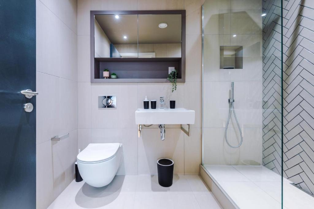 Exquisite Abode Sleeps 6! *