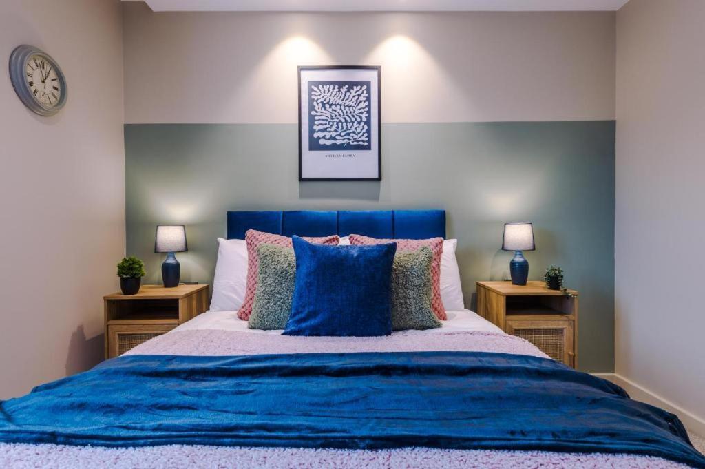 Exquisite Abode Sleeps 6! *