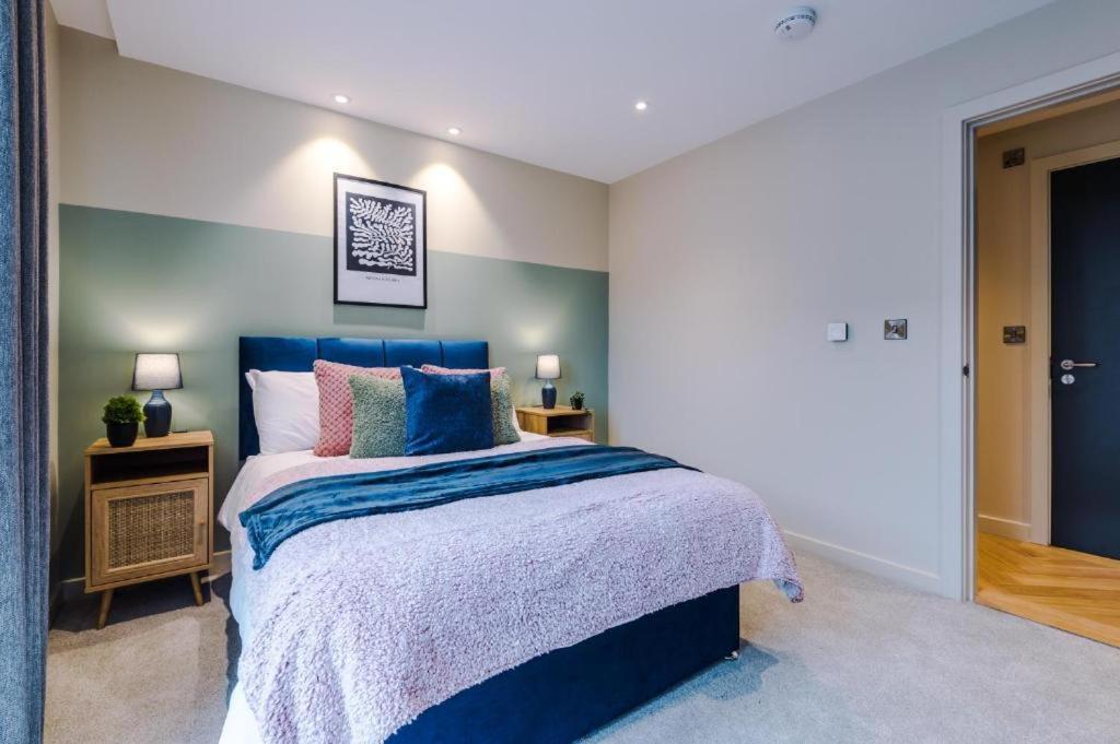 Exquisite Abode Sleeps 6! Apartment