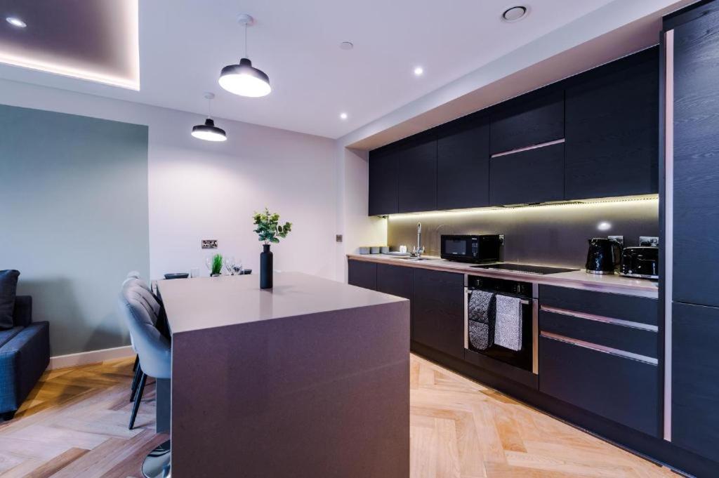 Exquisite Abode Sleeps 6! Apartment *