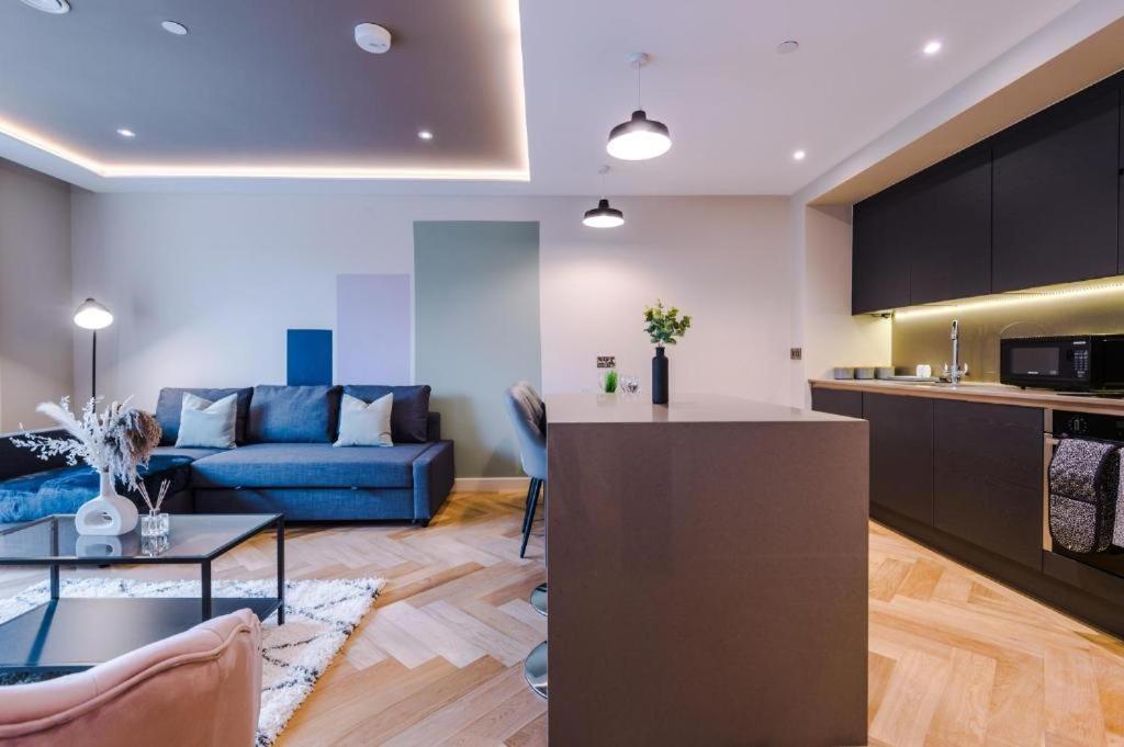 Exquisite Abode Sleeps 6! Apartment