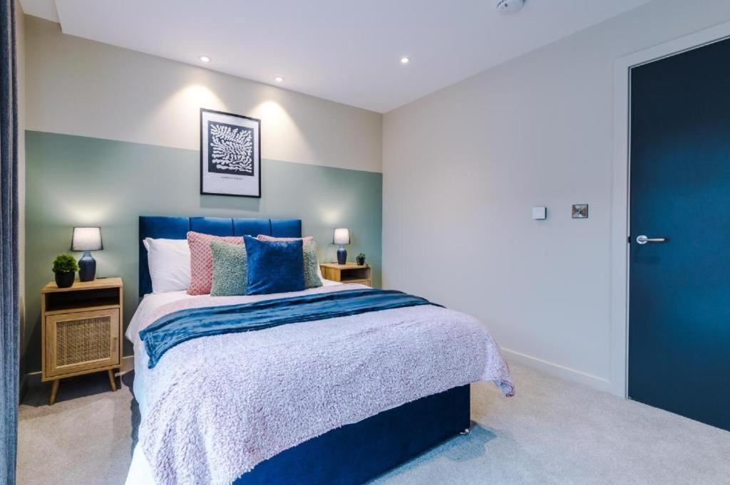 Exquisite Abode Sleeps 6! *